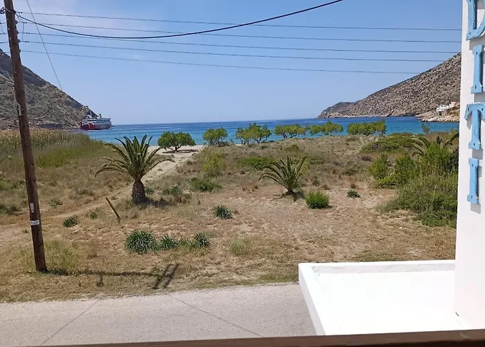 αφροδίτη Καμάρες